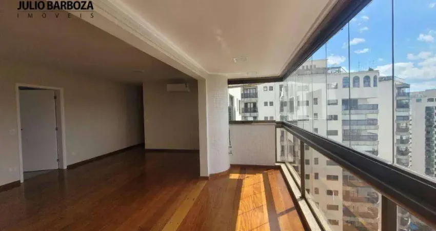 Apartamento em moema, com 3 suítes, reformado, sacada e 2 vagas de garagem