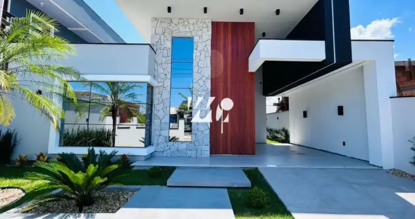 Casa com Piscina e 3 Quartos e Suíte na Bela Vista