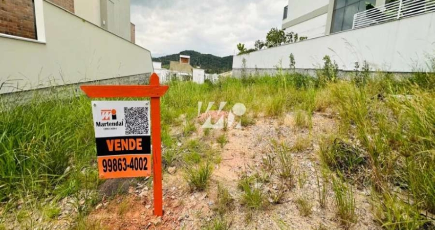 Terreno 363m² em Condomínio - Pedra Branca