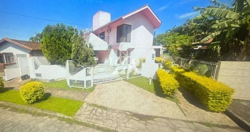 Casa com 3 quartos à venda na Rua Germano Berkembroch, 60, Centro, Palhoça