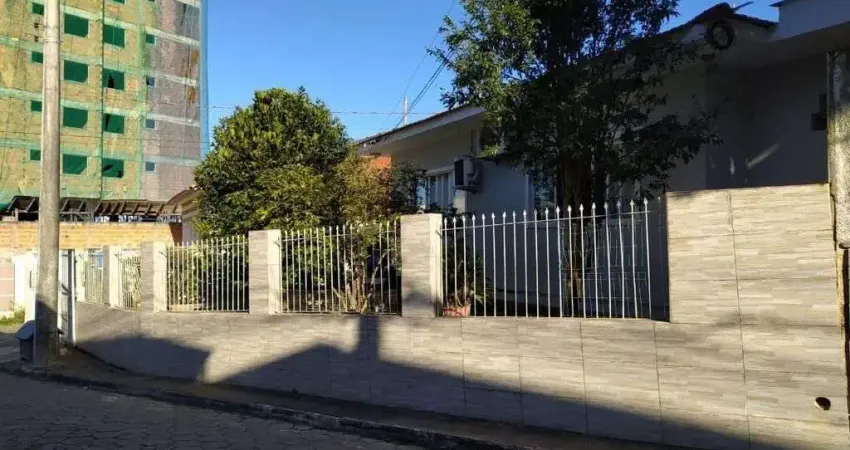 Casa com 4 quartos à venda na Rua Agenor José Soares, 91, Pedra Branca, Palhoça