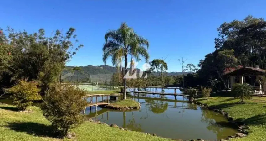 Terreno no Condomínio Rural Village Imperatriz com 1.401,63 m²