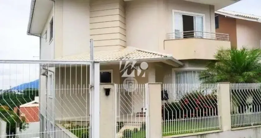 Casa com 3 quartos à venda na Avenida dos Lagos, 368, Pedra Branca, Palhoça