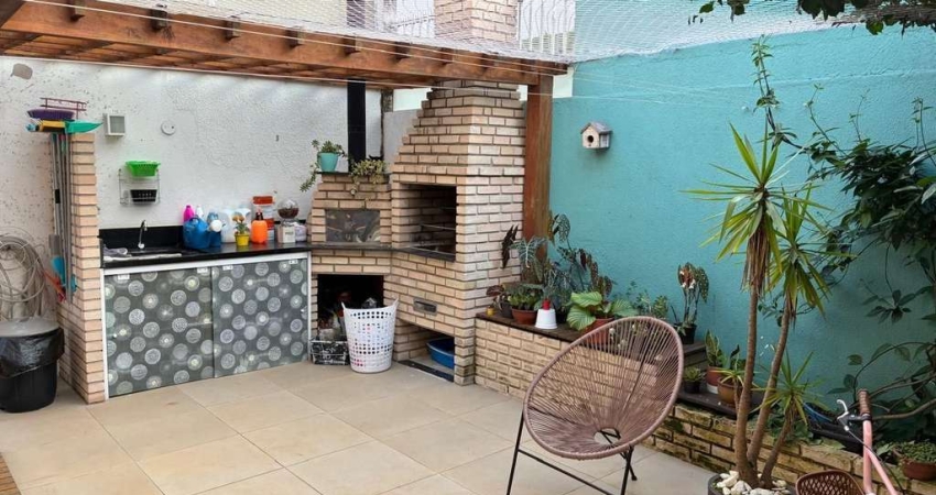 Casa em condomínio fechado com 3 quartos à venda na Rua Egílio Vitorello, --, Parque Santa Teresa, Carapicuíba