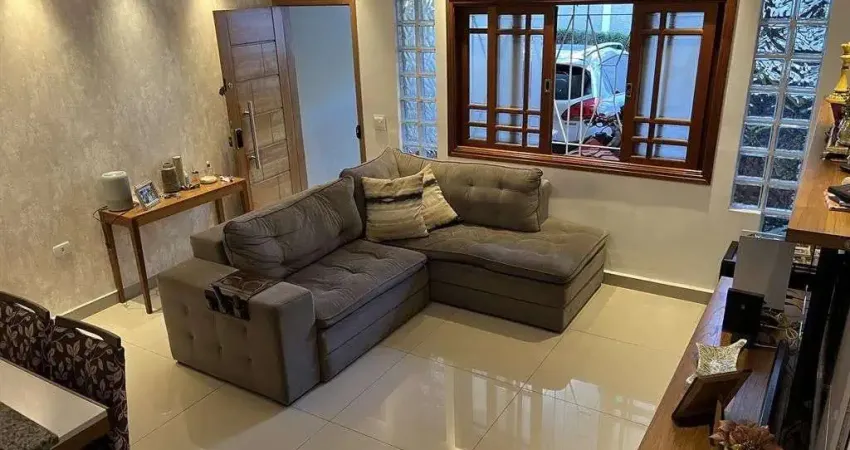 Casa de condomínio mobiliada com 3 suítes na Vila Mazzei por R$ 3.900
