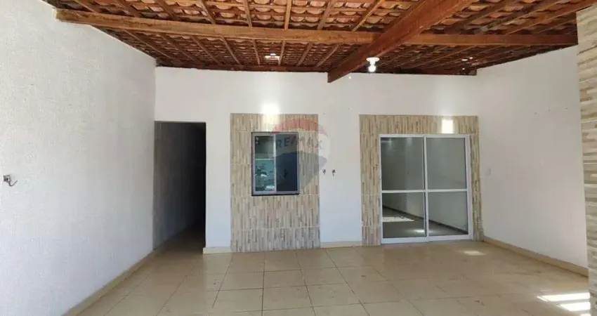 Casa 2 quartos reformada e documentada, pronta para morar no bairro 17 de março