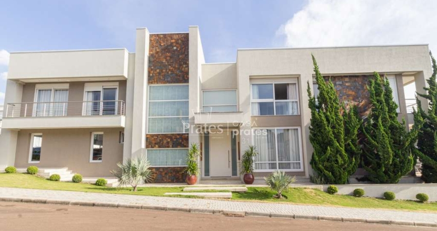 Casa Luxuosa em Condomínio Fechado