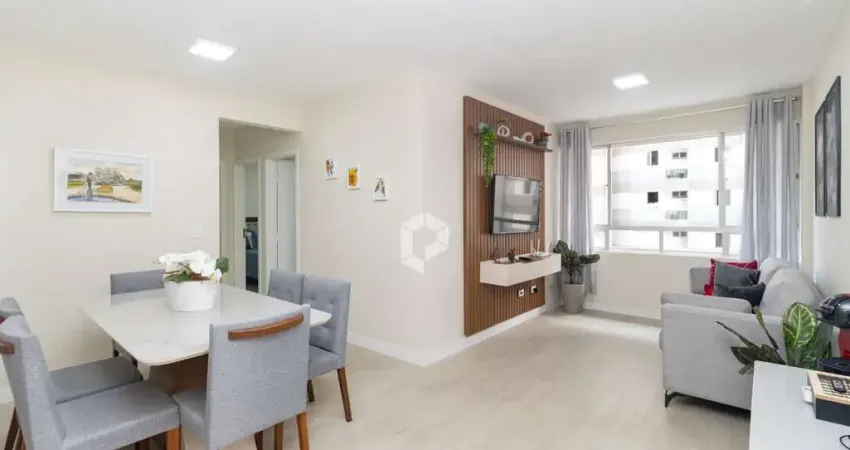 Apartamento com 3 quartos para alugar na Rua Lamenha Lins, 261, Centro, Curitiba