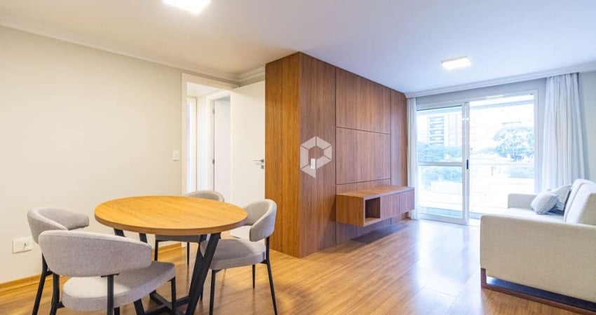Apartamento com 3 quartos para alugar na Rua Padre Agostinho, 1353, Bigorrilho, Curitiba