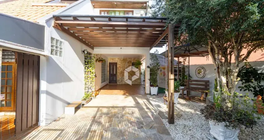 Casa com 3 quartos à venda na Rua Luiz Leduc, 251, Vista Alegre, Curitiba