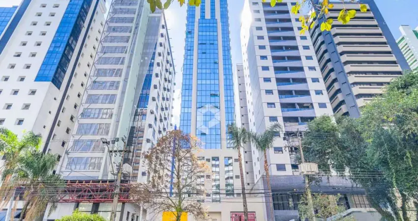 Sala comercial com 2 salas para alugar na Avenida Sete de Setembro, 5388, Batel, Curitiba