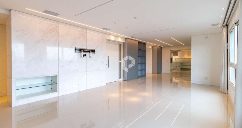 Andar alto, design autoral e horizonte particular