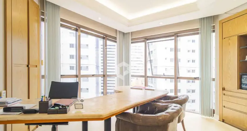 Sala comercial com 3 salas à venda na Rua Lamenha Lins, 266, Centro, Curitiba