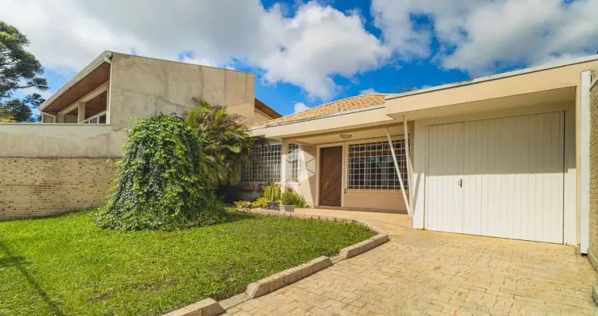 Casa com 3 quartos para alugar na Rua Vereador Augusto Staben, 370, Bacacheri, Curitiba