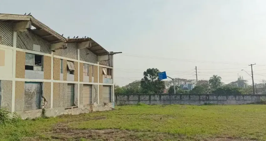 Terreno de esquina com 4000 m² 800 m da rodoviaria de curitiba