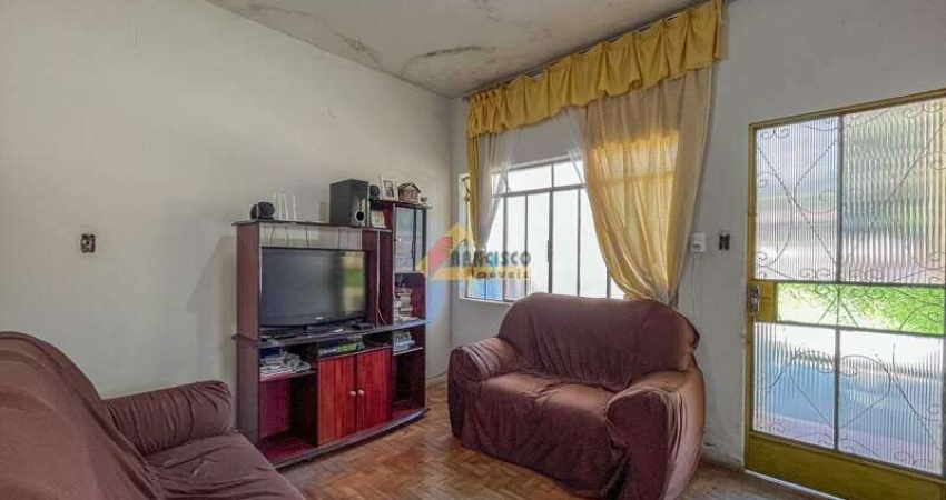 Casa à venda, 4 quartos, 3 vagas, Interlagos - Divinópolis/MG