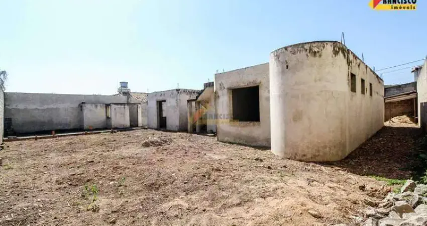 Casa à venda, 3 quartos, 1 suíte, 5 vagas, São Luís - Divinópolis/MG