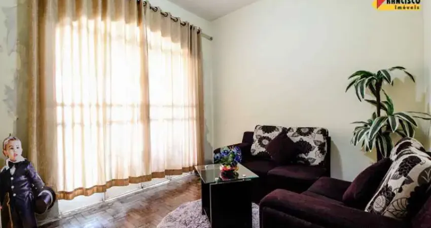 Casa à venda, 3 quartos, 1 suíte, 6 vagas, São José - Divinópolis/MG