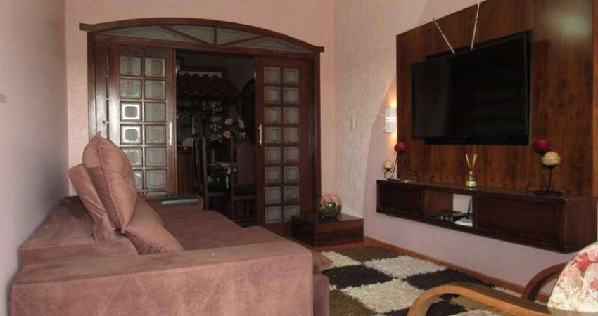 Casa à venda, 5 quartos, 3 suítes, 2 vagas, Interlagos - Divinópolis/MG