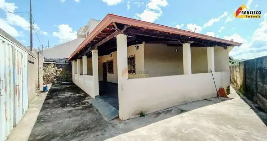 Casa à venda, 3 quartos, 3 vagas, Interlagos - Divinópolis/MG