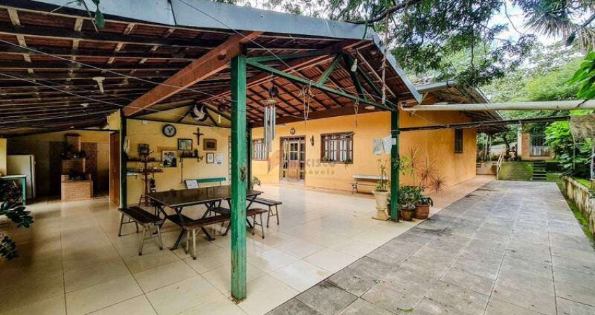 Chácara à venda, 4 quartos, 1 suíte, 10 vagas, Ermida - Divinópolis/MG