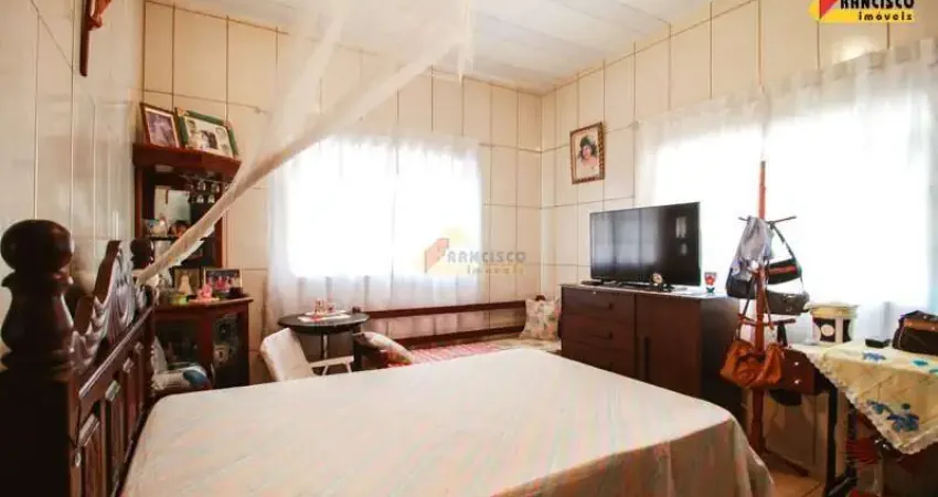 Casa à venda, 2 quartos, 2 vagas, Interlagos - Divinópolis/MG