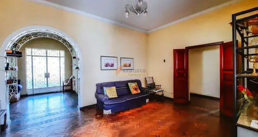Casa à venda, 5 quartos, 1 suíte, 3 vagas, Porto Velho - Divinópolis/MG