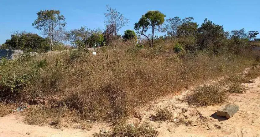 Terreno em condomínio fechado à venda no Jardim Candidés, Divinópolis 