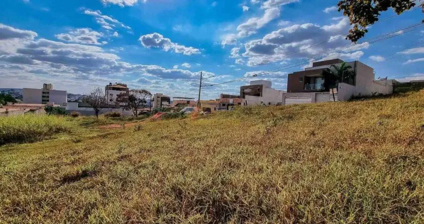 Terreno à venda no Manoel Valinhas, Divinópolis 