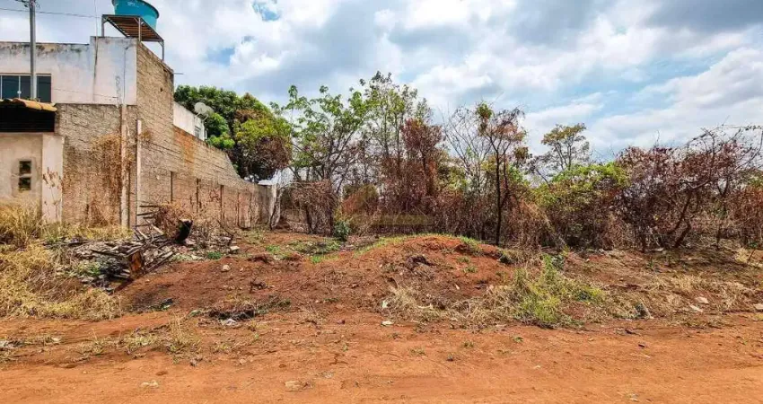 Terreno à venda no Jardim das Acácias, Divinópolis 