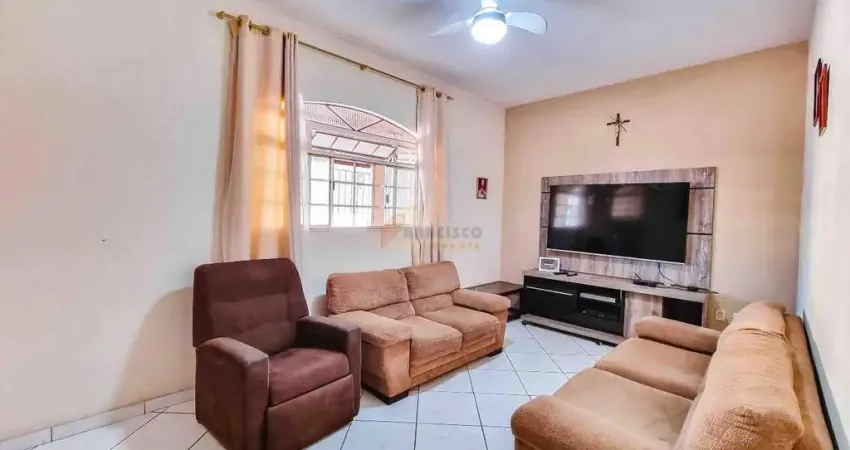 Casa à venda, 3 quartos, 2 vagas, Santa Tereza - Divinópolis/MG