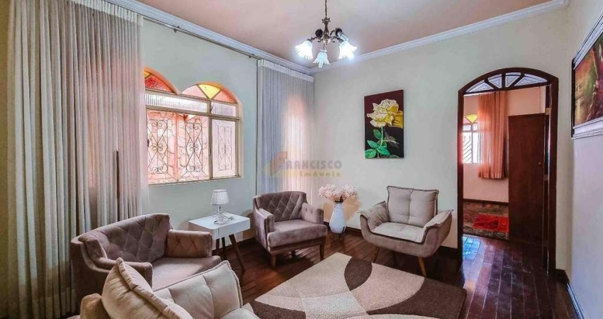 Casa à venda, 3 quartos, 2 suítes, 4 vagas, Interlagos - Divinópolis/MG