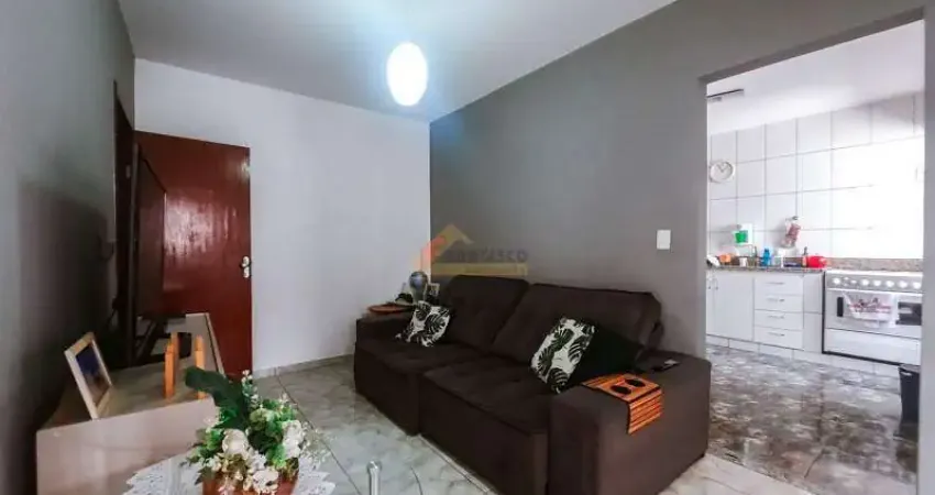 Prédio à venda, 6 quartos, 2 suítes, 6 vagas, Centro Industrial - Divinópolis/MG