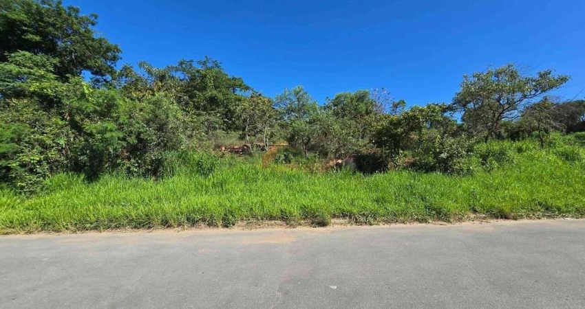 Terreno à venda no Jardinópolis, Divinópolis 