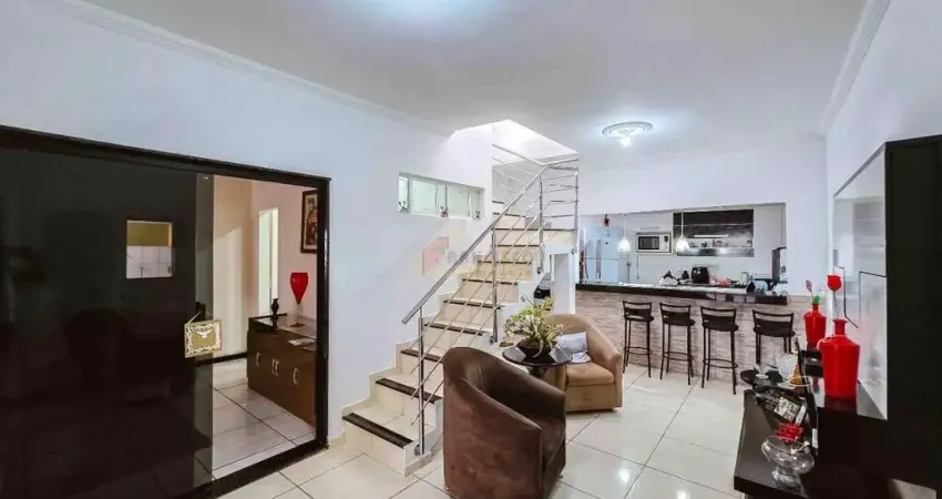 Casa à venda, 3 quartos, 1 suíte, 3 vagas, Vila Cruzeiro - Divinópolis/MG