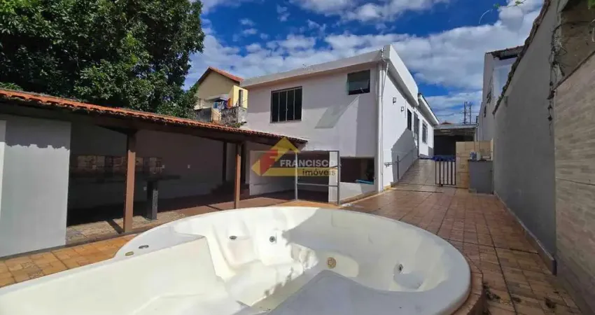 Casa à venda, 3 quartos, 1 suíte, 6 vagas, Esplanada - Divinópolis/MG