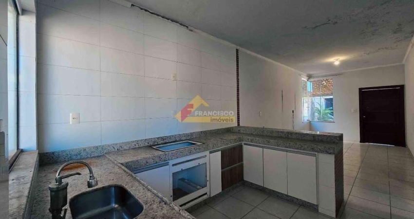 Casa à venda, 2 quartos, 1 suíte, 3 vagas, santa lucia - Divinópolis/MG