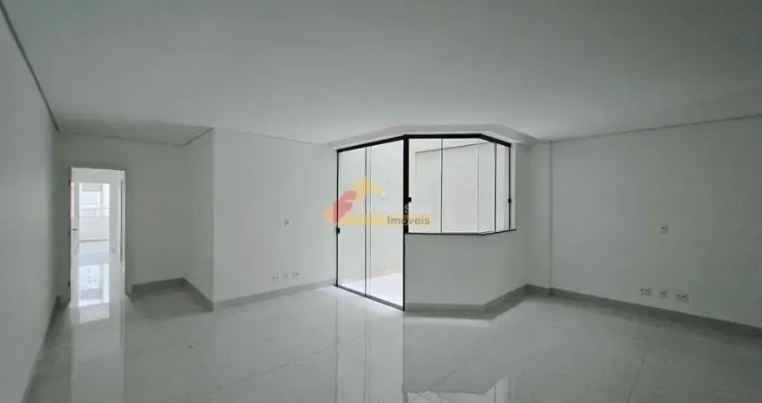 Apartamento à venda, 3 quartos, 2 suítes, 2 vagas, Centro - Divinópolis/MG