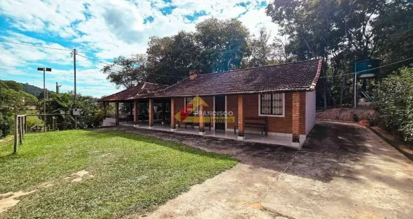 Sítio à venda, 2 quartos, 4 vagas, Área Rural de Divinópolis - Divinópolis/MG