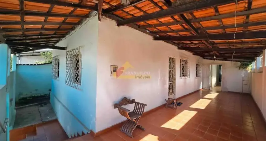 Casa à venda, 4 quartos, 1 suíte, 1 vaga, Bom Pastor - Divinópolis/MG