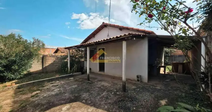 Casa à venda, 2 quartos, 2 vagas, Vila das Roseiras - Divinópolis/MG