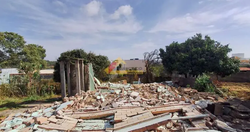 Terreno à venda no Realengo, Divinópolis 