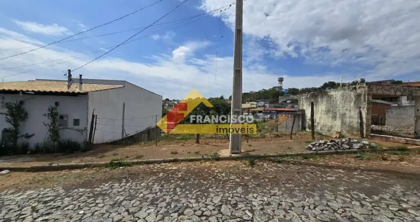 Terreno à venda no Sagrada Família, Divinópolis