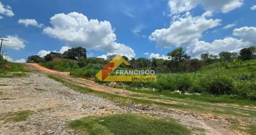 Terreno à venda no Jardim Candidés, Divinópolis