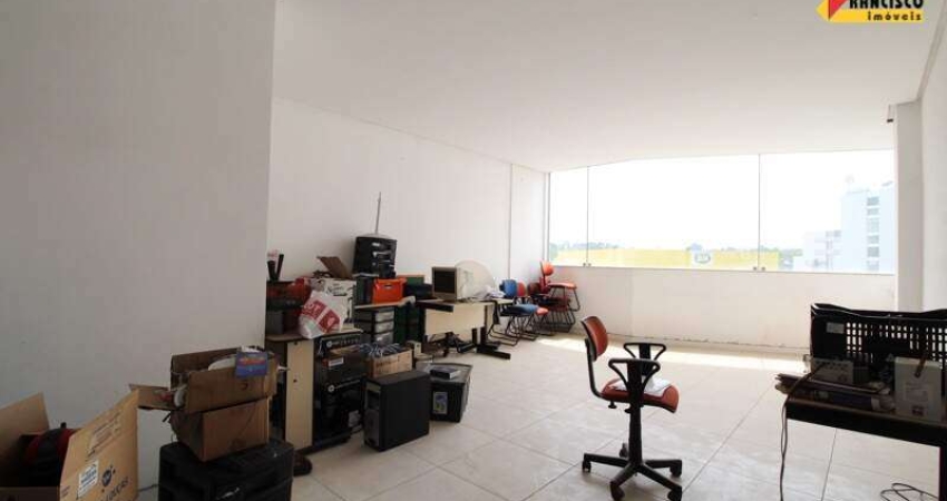 Ponto comercial para alugar no Santa Clara, Divinópolis 