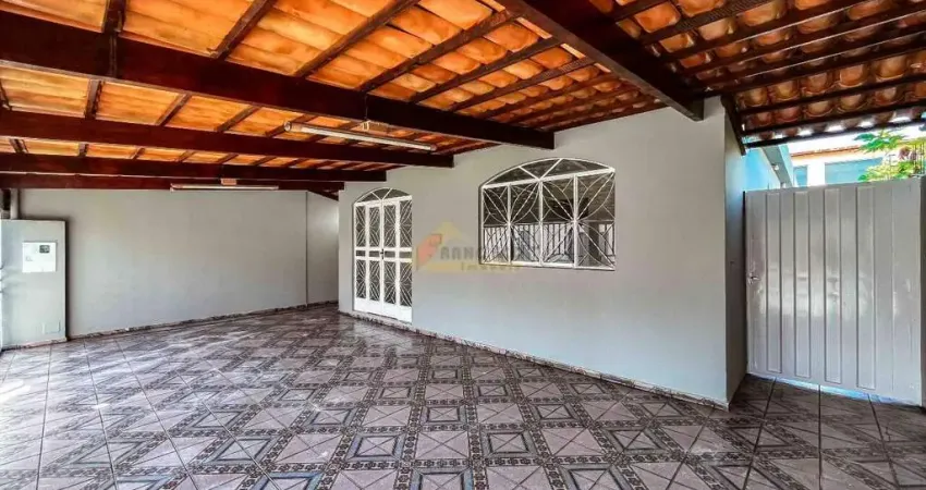 Casa para aluguel, 5 quartos, 1 suíte, 3 vagas, Bela Vista - Divinópolis/MG