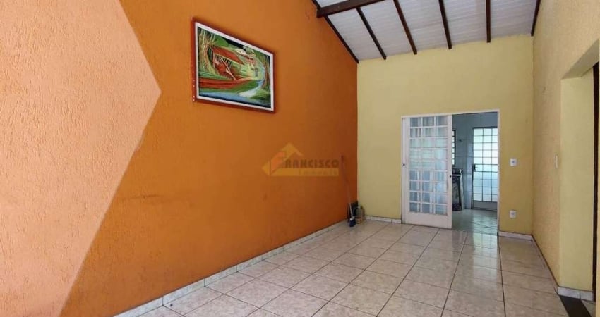 Casa para aluguel, 3 quartos, 1 vaga, Danilo Passos - Divinópolis/MG