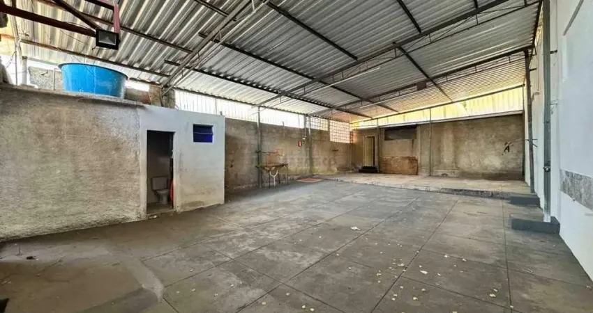 Barracão / Galpão / Depósito para alugar no Catalão, Divinópolis 