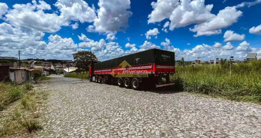 Terreno comercial para alugar no São Roque, Divinópolis 