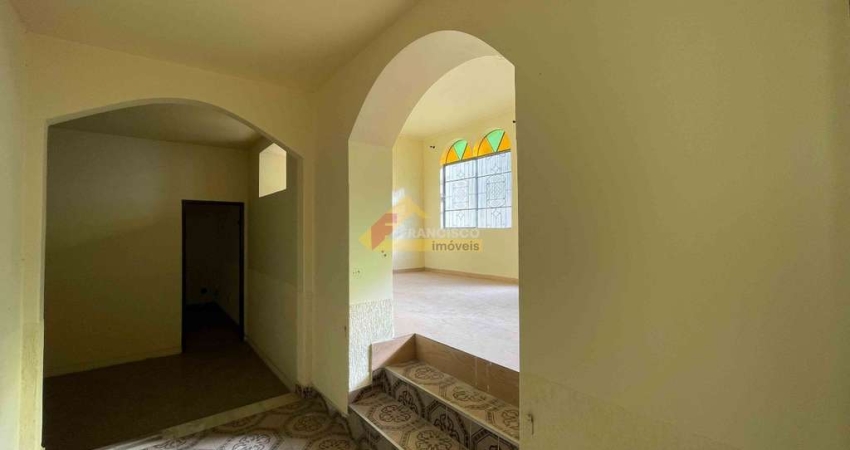Casa Comercial para aluguel, 3 quartos, 1 suíte, 1 vaga, Centro - Divinópolis/MG